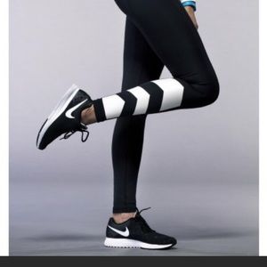 The UPSIDE dance/ yoga full length pants sz 6